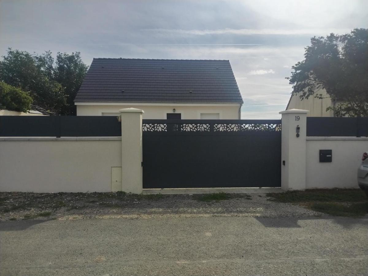 Petite Maison Au Calme Poupry Dış mekan fotoğraf
