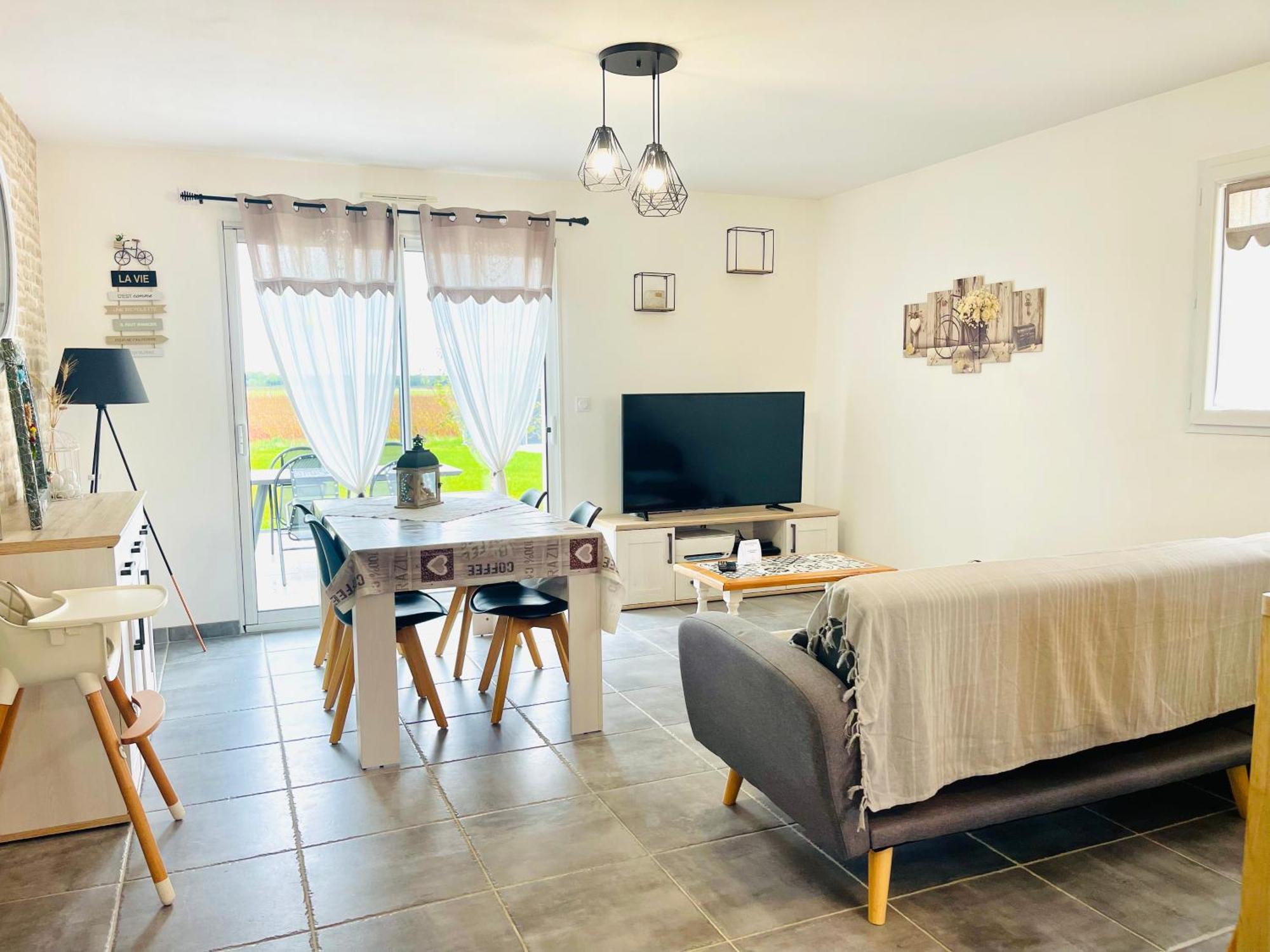Petite Maison Au Calme Poupry Dış mekan fotoğraf