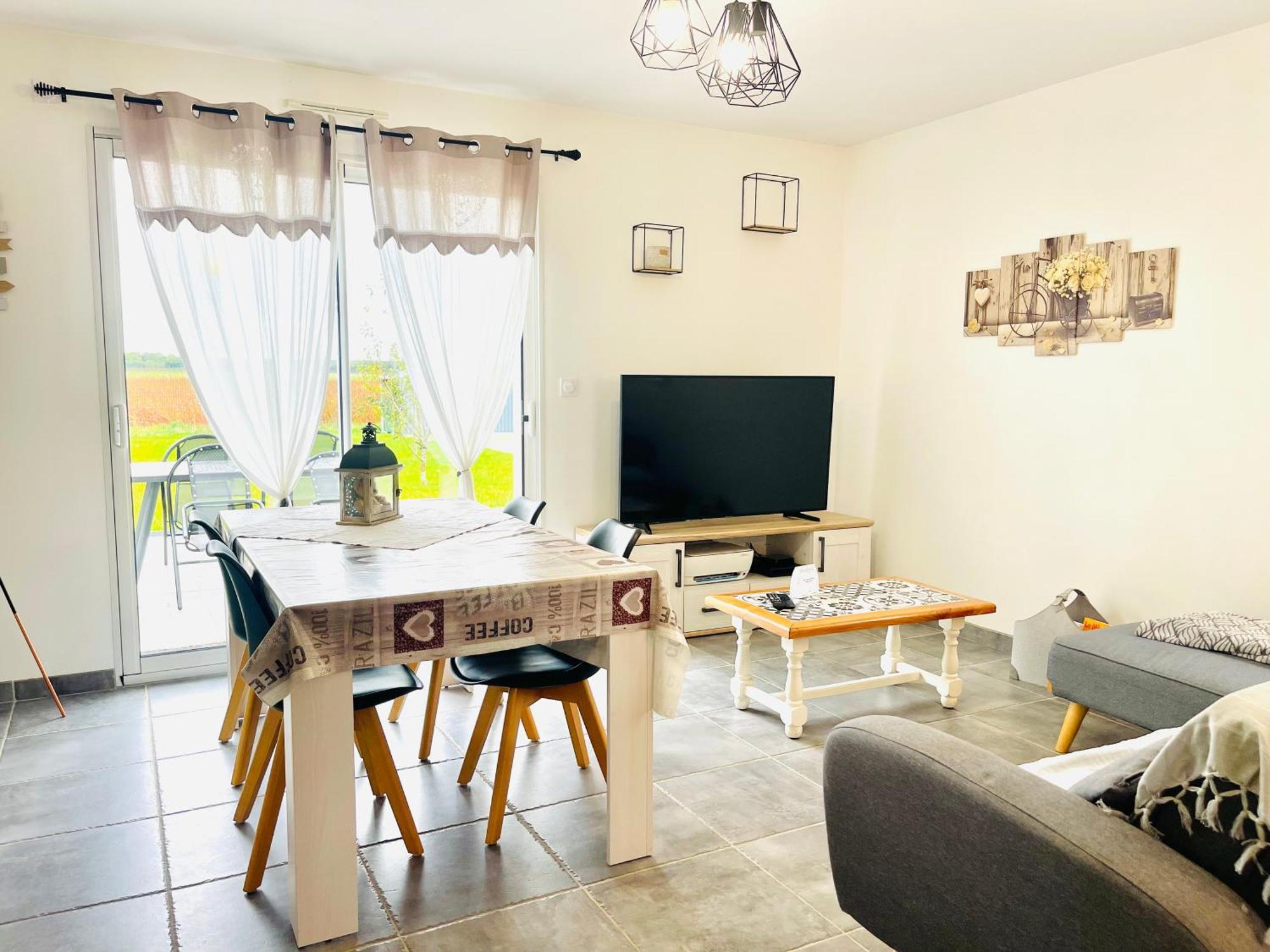Petite Maison Au Calme Poupry Dış mekan fotoğraf