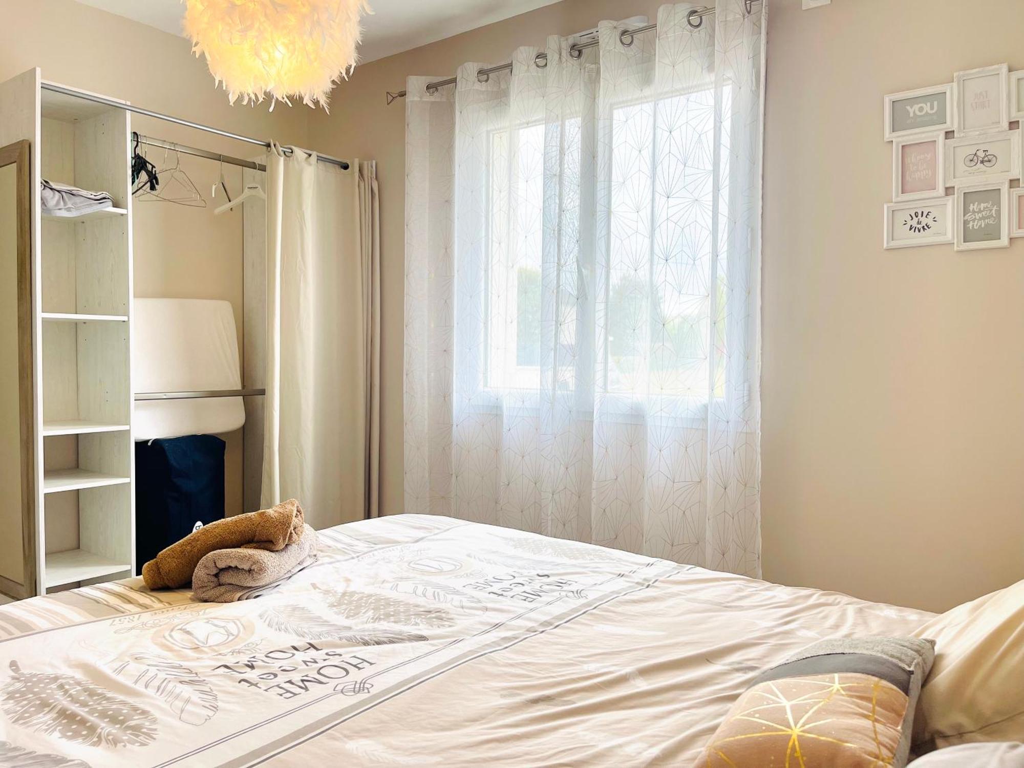 Petite Maison Au Calme Poupry Dış mekan fotoğraf