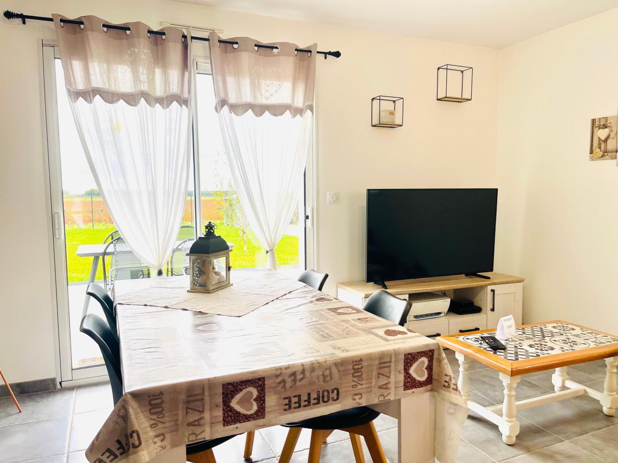Petite Maison Au Calme Poupry Dış mekan fotoğraf